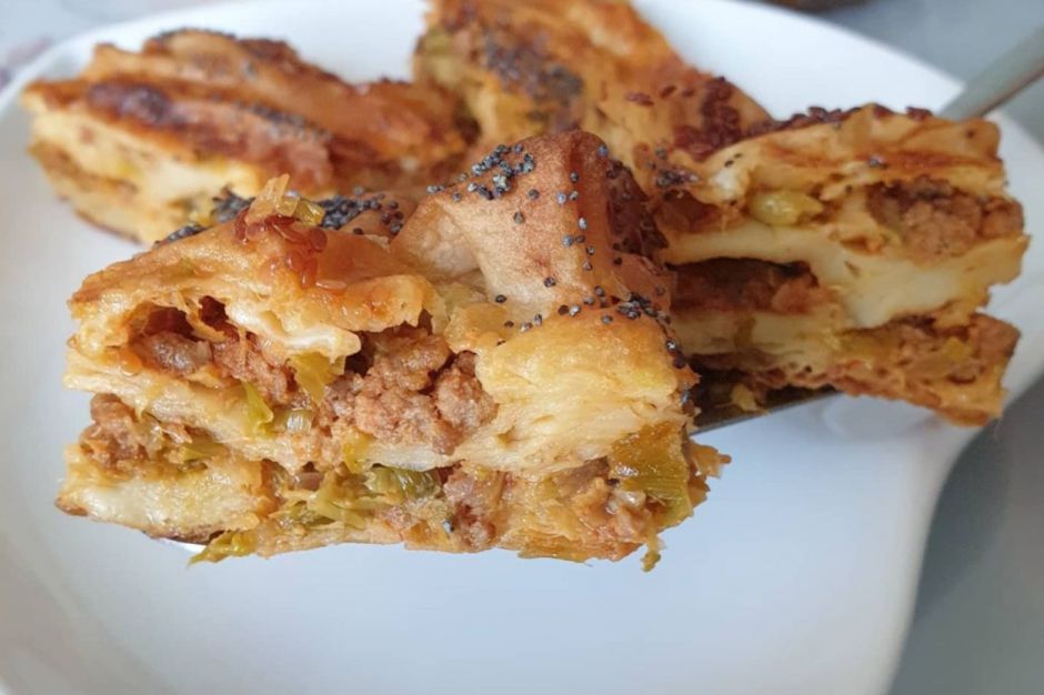 Kıymalı Pırasalı Börek