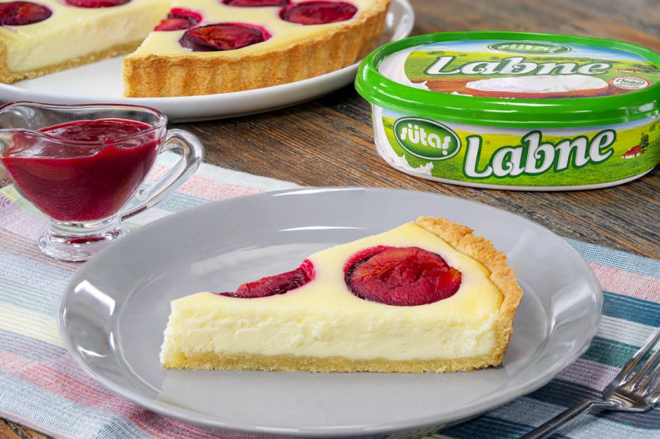 Erikli ve Labneli Cheesecake Tart