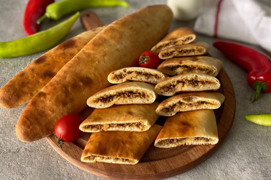 Kıymalı Kır Pidesi