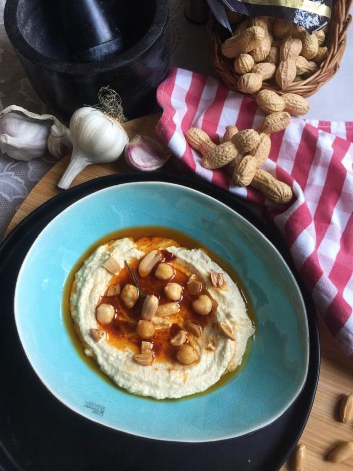 Yer Fıstıklı Safranlı Humus