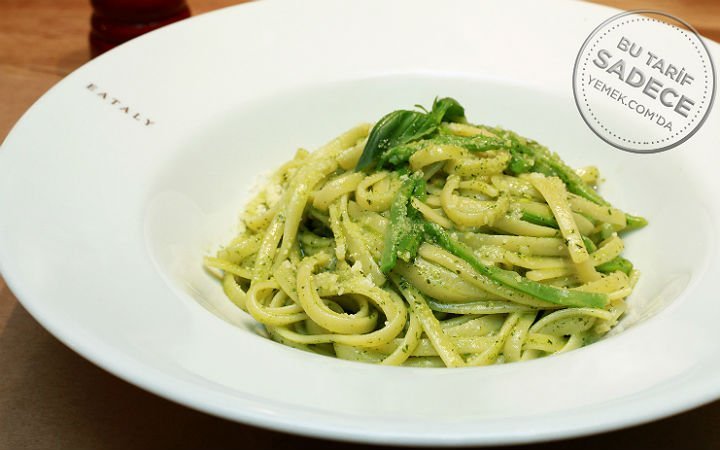 Pesto Soslu Makarna (Linguine al Pesto a)