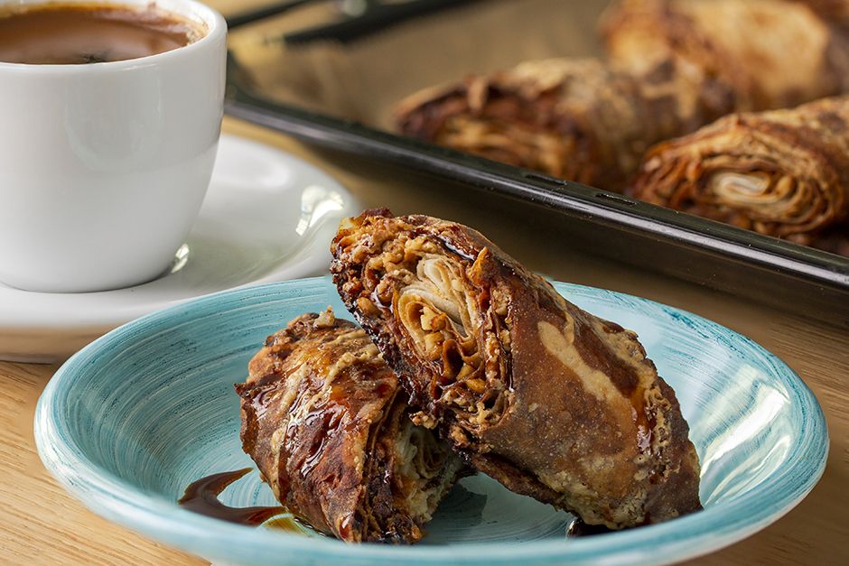 Tahin Pekmezli Tatlı Börek