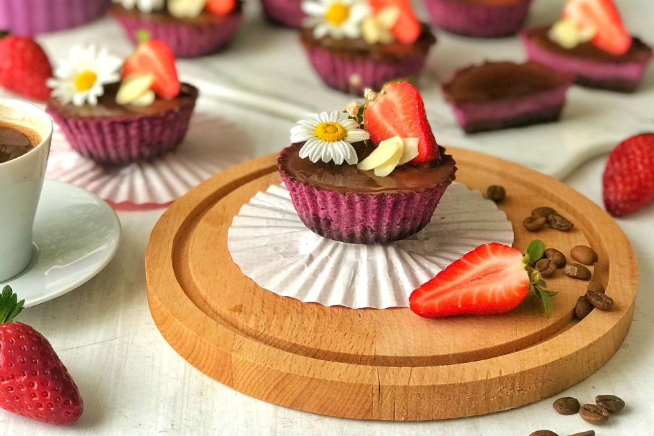 Çikolatalı Mor Havuçlu Mini Cheesecake