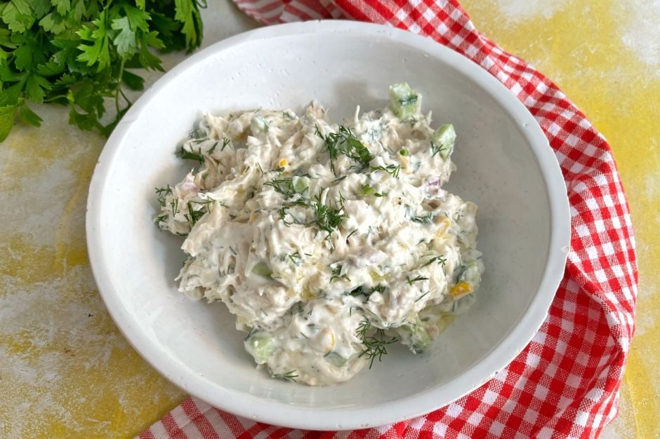 Yoğurtlu Tavuk Salata