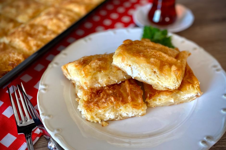 Hazır Yufkadan Kolay Börek