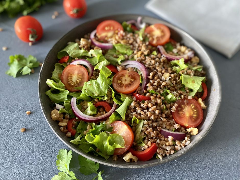 Karabuğday Salatası