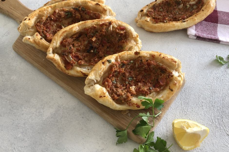 Kıymalı Milföy Pide