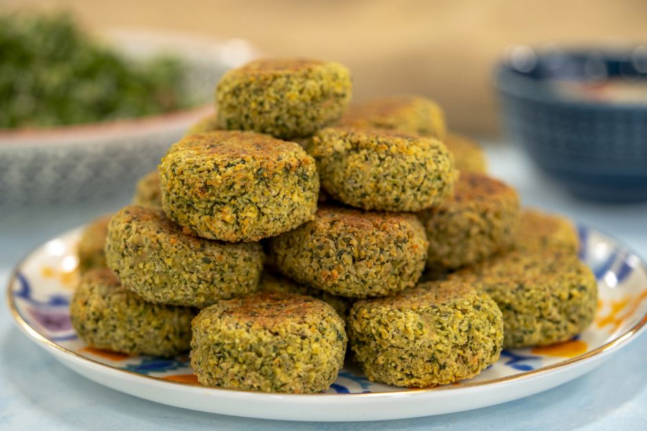 Tahin Soslu Fırında Falafel