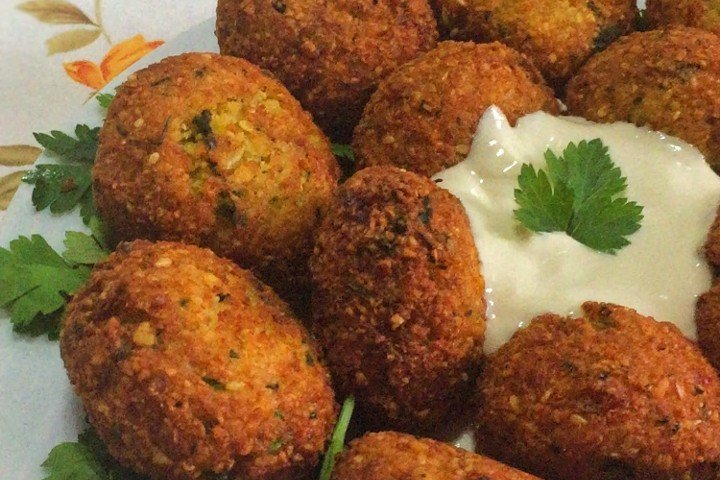 Soslu Falafel