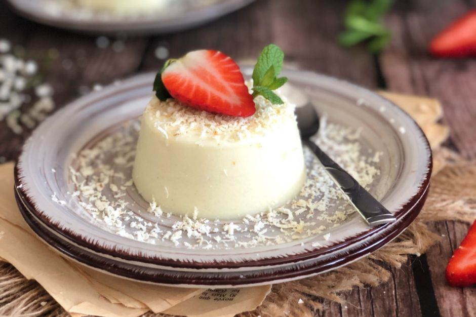 Beyaz Çikolatalı Panna Cotta