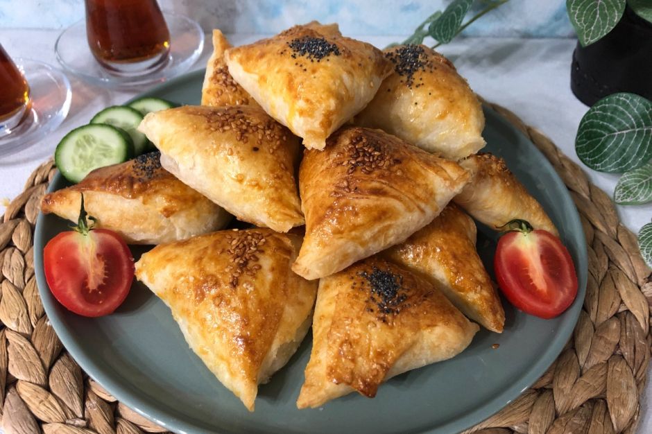 Patatesli Kaşarlı Muska Börek