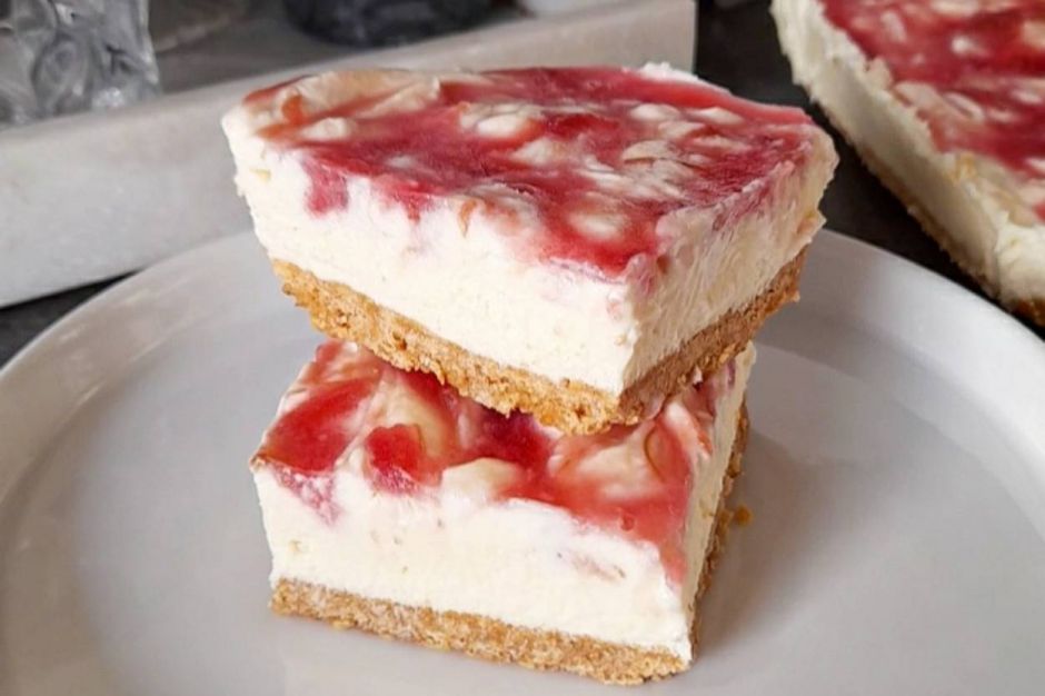 Beyaz Çikolatalı Raventli Cheesecake