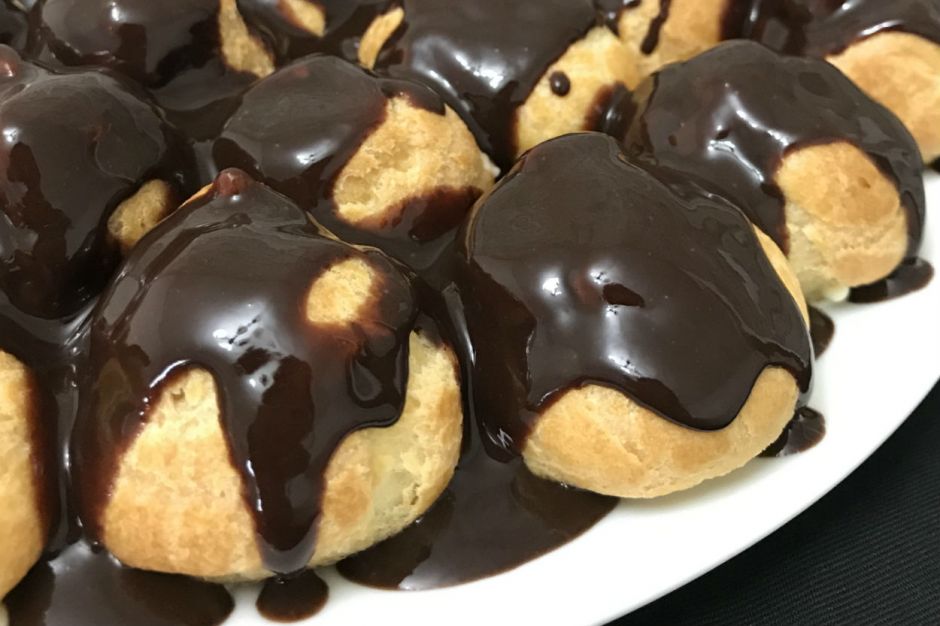 Bol Çikolata Profiterol