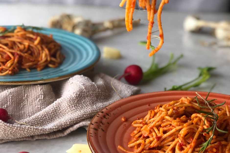 Sarımsaklı Kaşarlı Spagetti