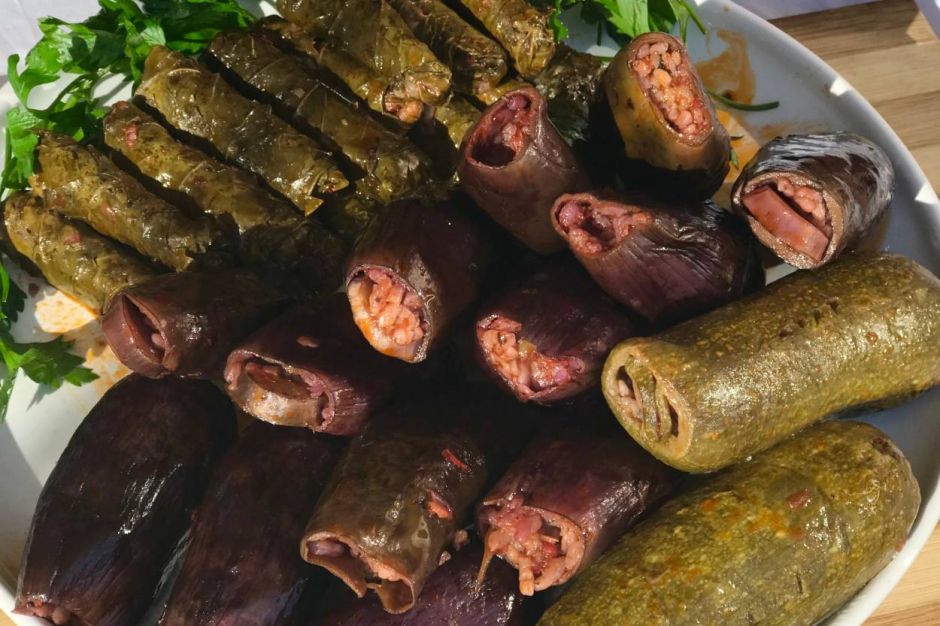 Sumak Ekşili Zeytinyağlı Dolma