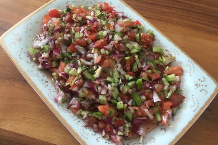 Pratik Gavurdağı Salatası