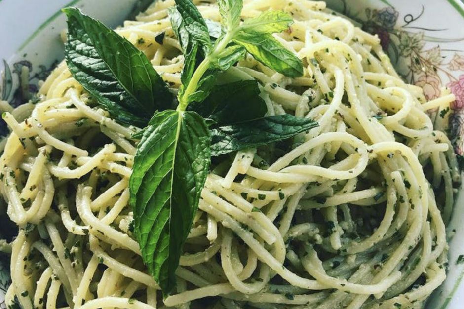 Pesto Soslu Spagetti