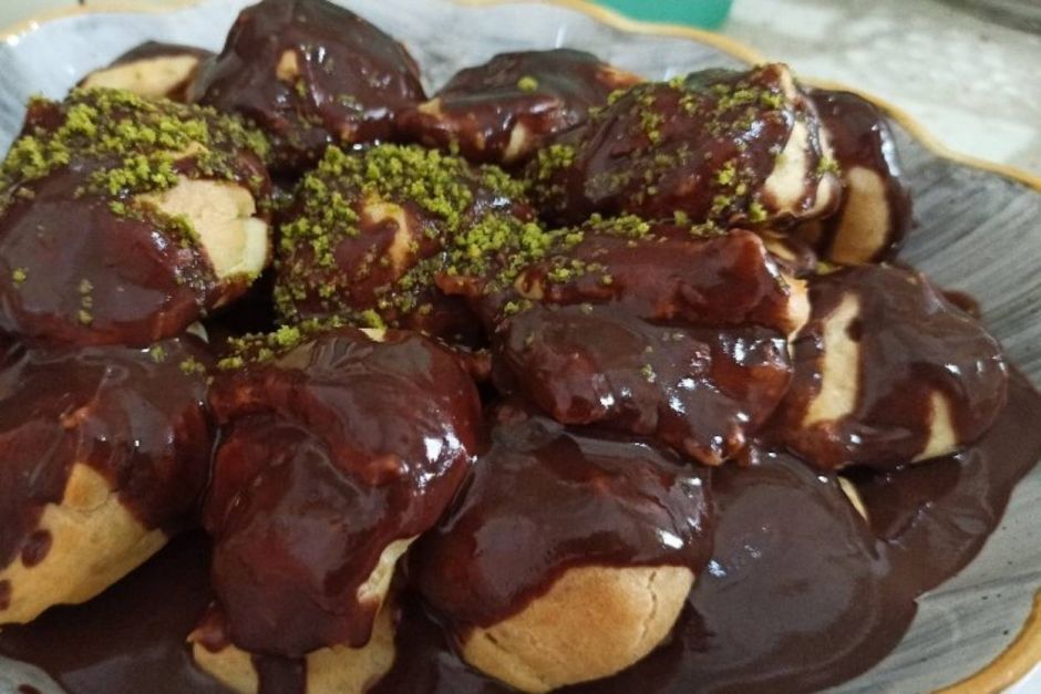 Kremalı Profiterol