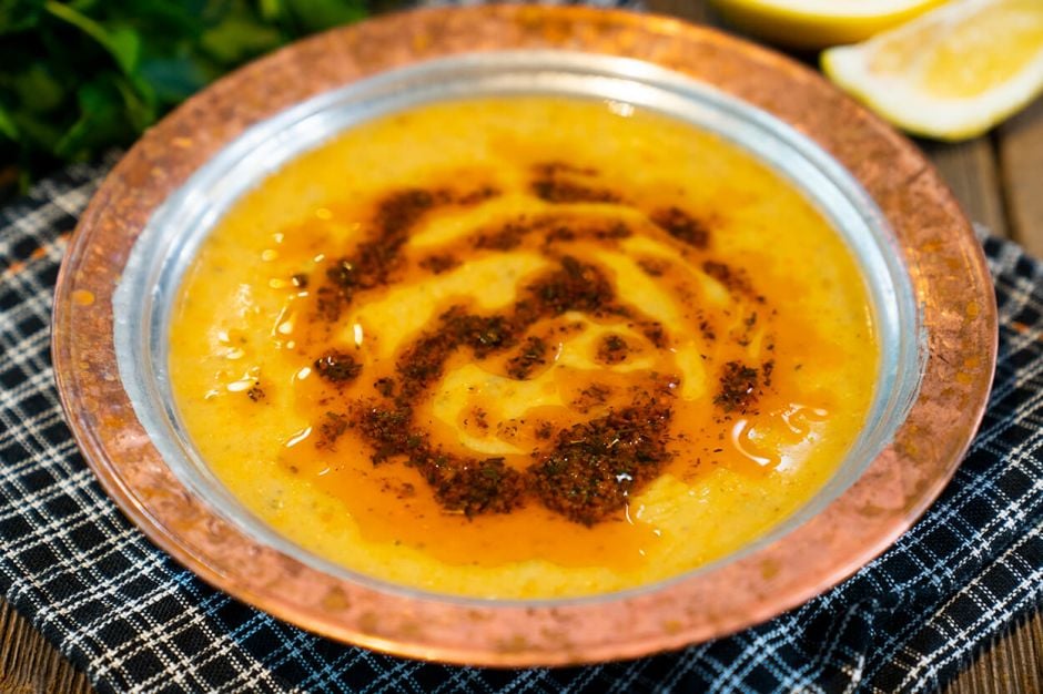 Soslu Mercimek Çorbası