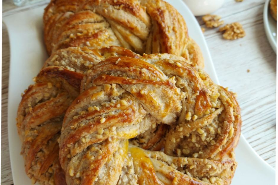 Tahinli ve Cevizli Çörek