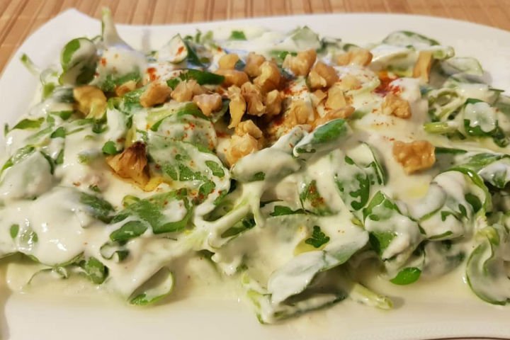 Cevizli Semizotu Salatası