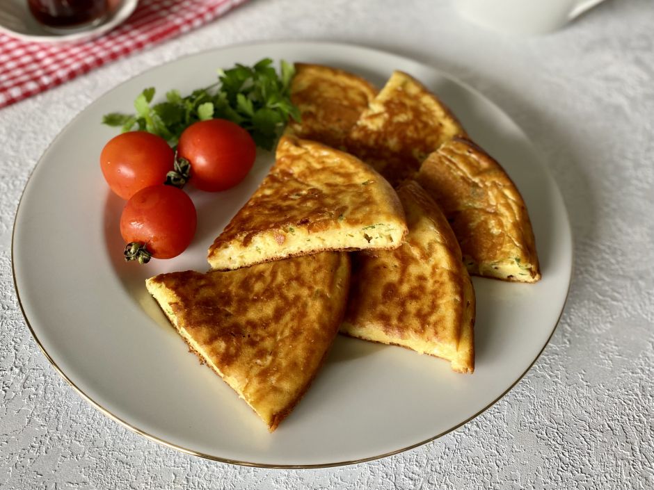 Yoğurtlu Tava Böreği