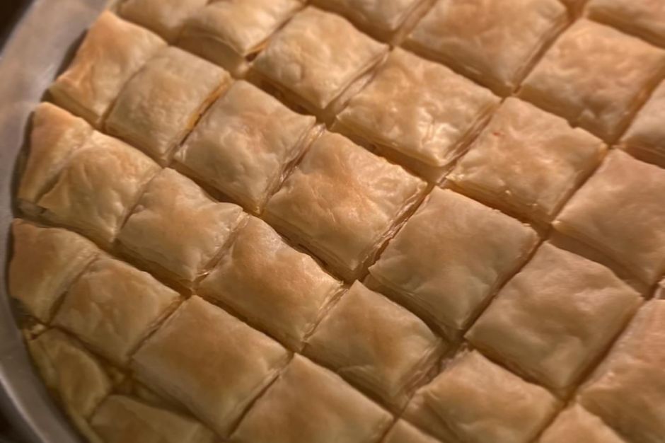 El Açması Nişastalı Börek