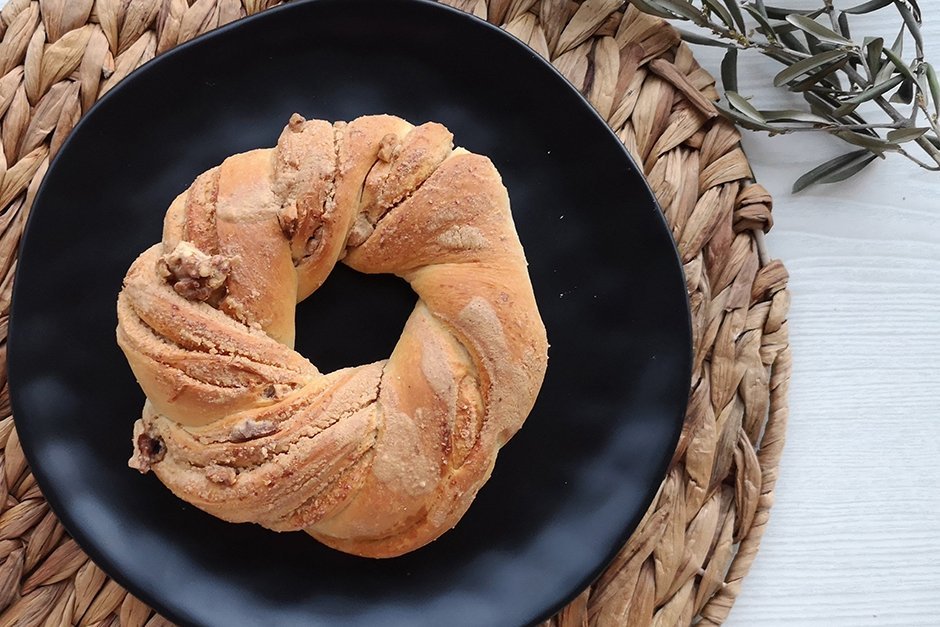 Tahinli Çelenk Çörek